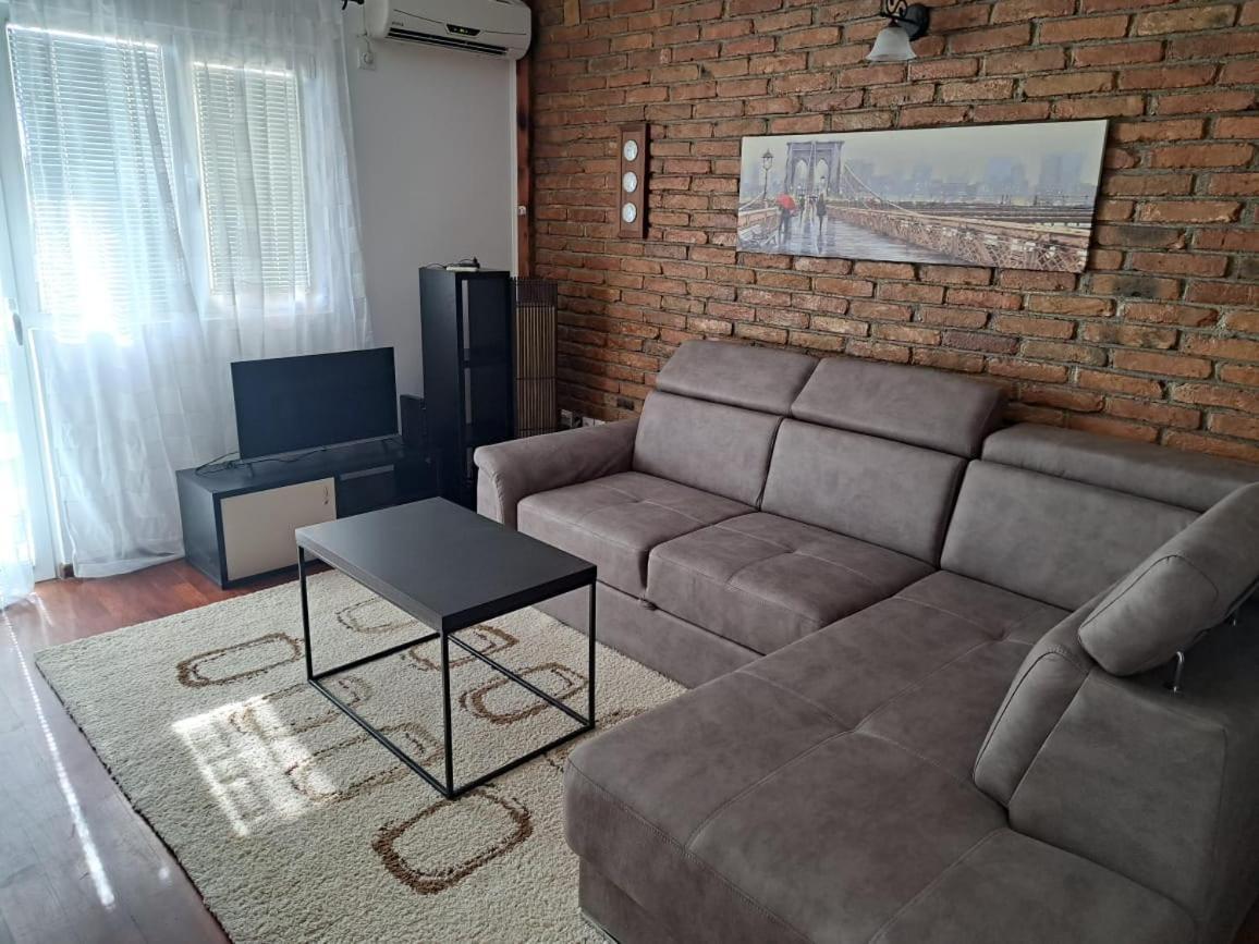 Kustudic * Tivat