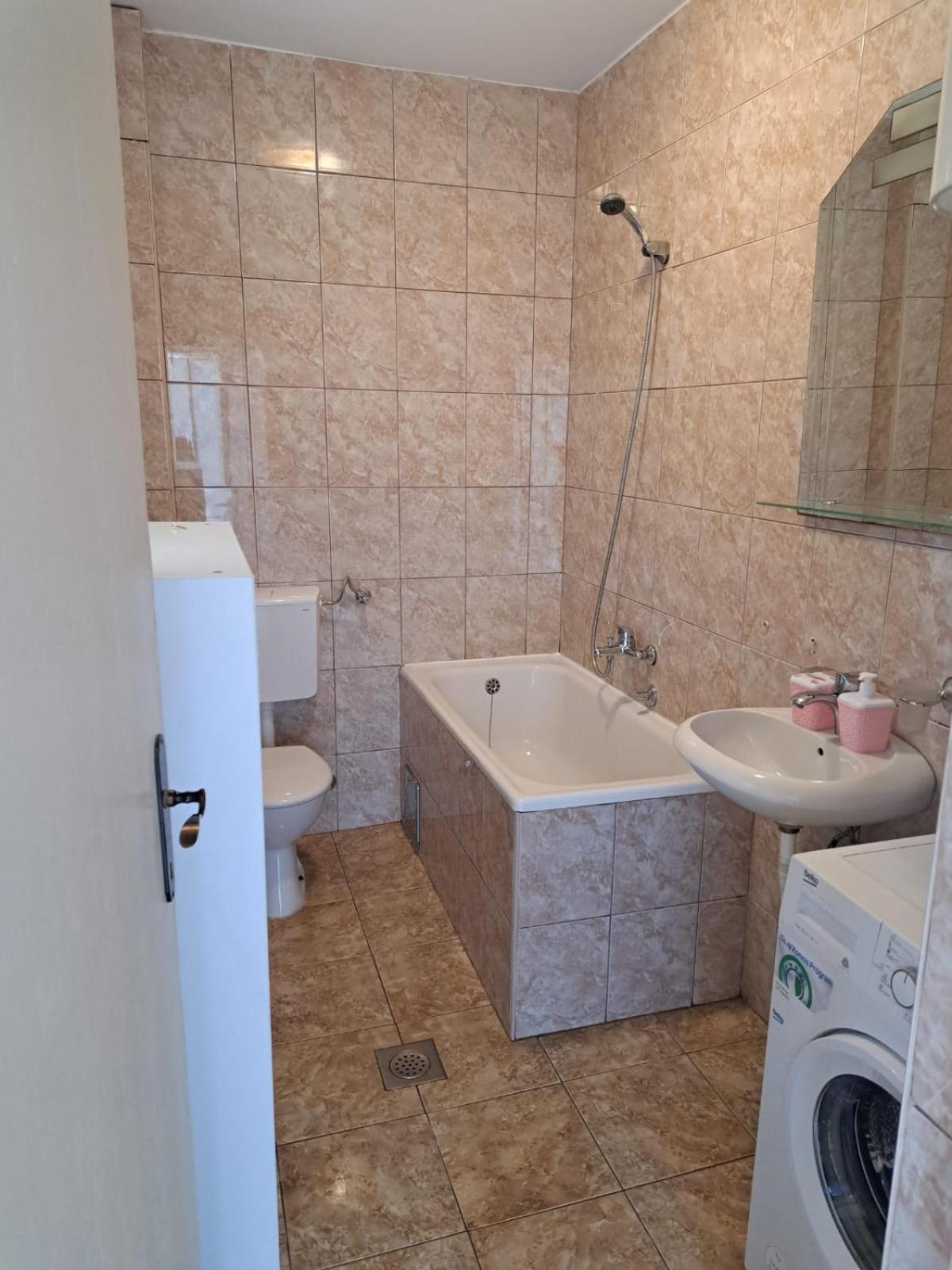 Kustudic * Tivat